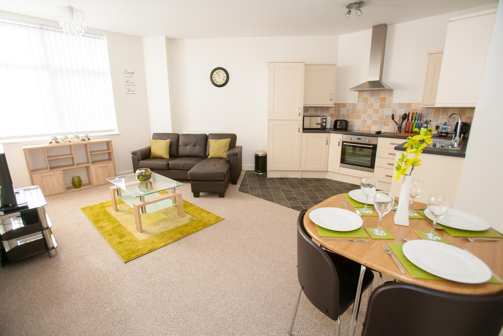 Comfortable Swindon Town Centre Apartments, Free Parking, Sleeps Up To 8 Camera foto
